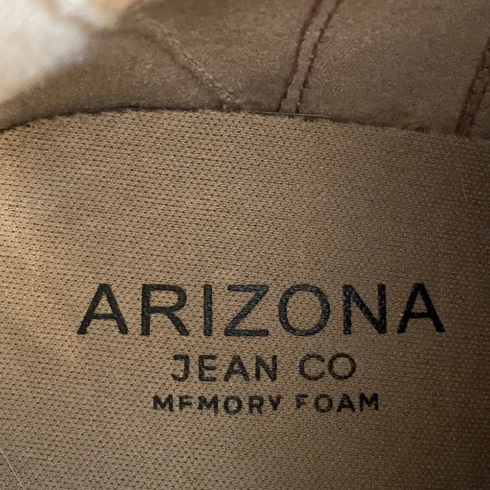 Arizona Jeans Co Memory Foam Cream SZ 6 Coastal Cowgirl Chic Suede Ankle Boots